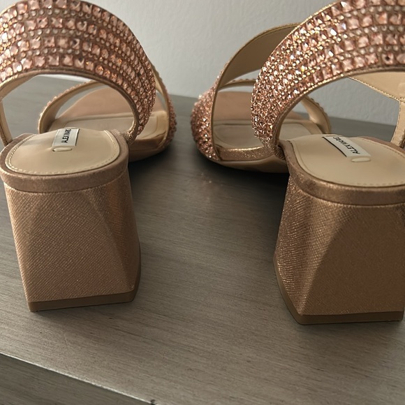 Alex Marie Rose Gold, Brinda, Sparkle Heels, Size 8
Excellent Condition - Picture 7 of 9